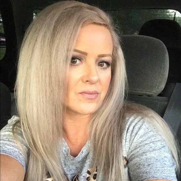 Meet your Posher, Jaime - Picture 2 of 2